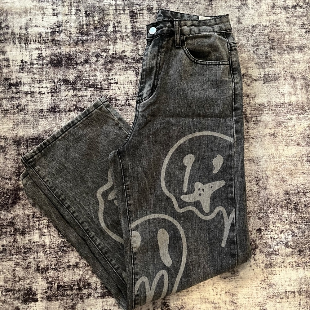 SHEIN Dark Gray Straight Jeans with Graphic